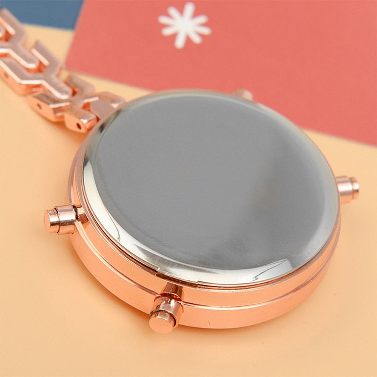 デジタルナースウォッチ ブローチタイプ 全3種